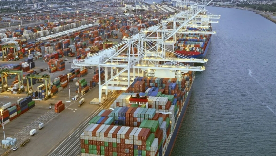 歐線失守！高運價現(xiàn)松動跡象！美東依然強勁