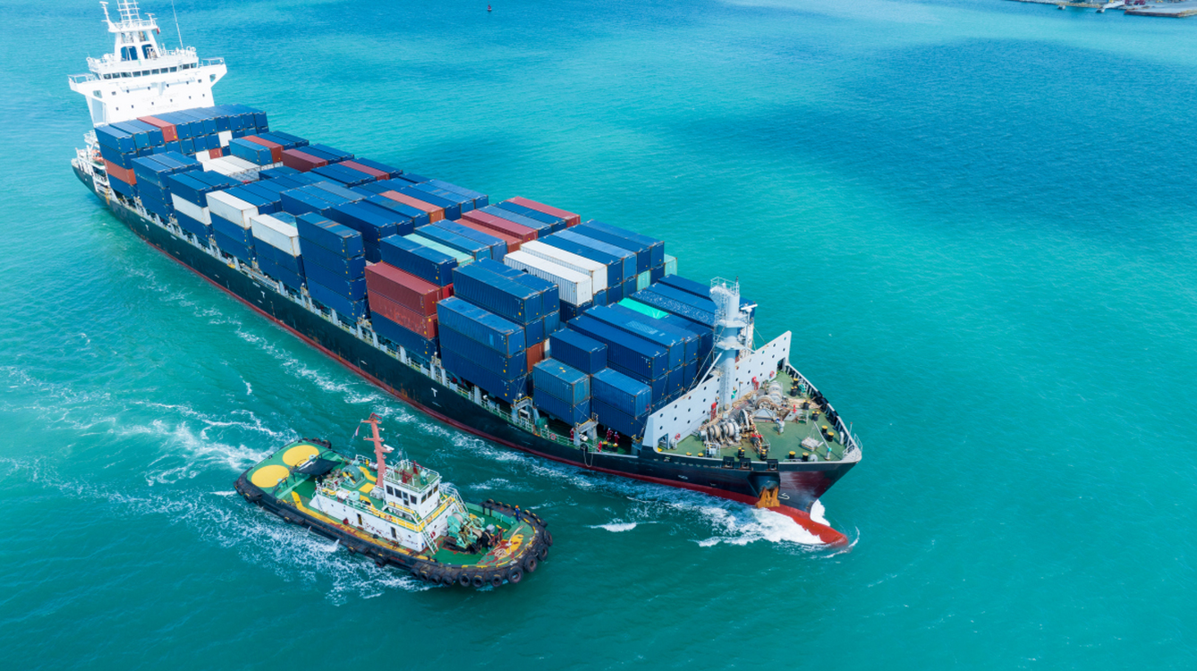 突發！港口遭大規模空襲，完全癱瘓！