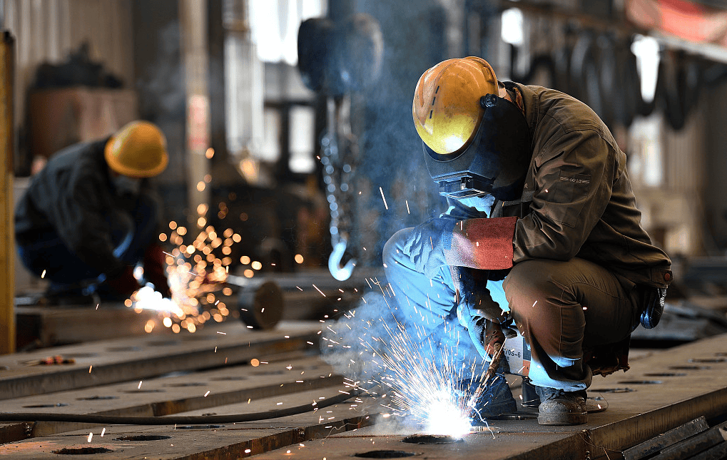 對中國出手，加征12%關稅！