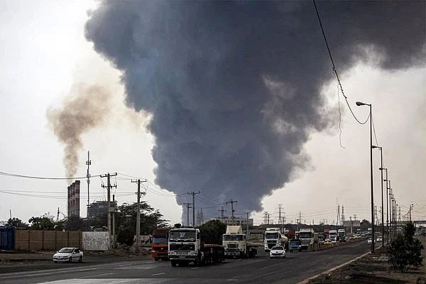 突發！港口大爆炸！緊急停運！