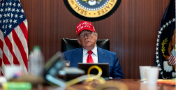 關(guān)稅實施倒計時8天！美國財政部長和商務部長唱了一出雙簧