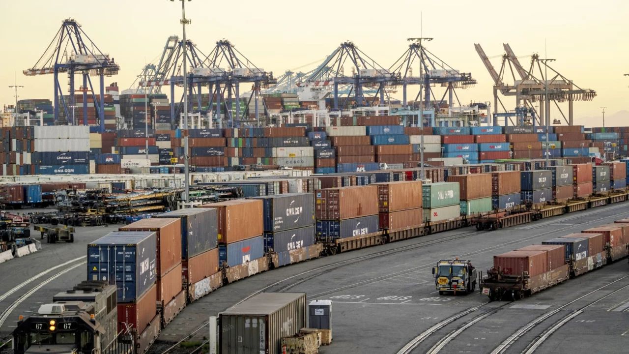 262.2萬TEU！歷史第二！美國集裝箱進口量激增！